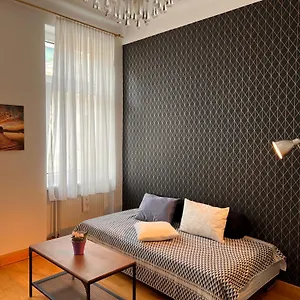 Apartment & Near Reumannplatz, Vienna